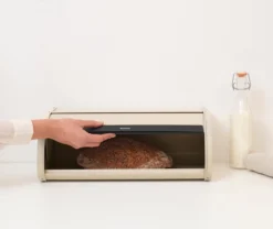 Brabantia Broodtrommel - Met Schuifdeksel - Soft Beige -Beste Woninginrichting Winkel 1200x1012