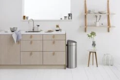 Brabantia Touch Bin Prullenbak - 40 L - Matt Steel Fingerprint Proof -Beste Woninginrichting Winkel 1200x799 11