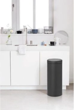 Brabantia Touch Bin Prullenbak - 30 L - Mineral Infinite Grey -Beste Woninginrichting Winkel 805x1200 1